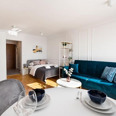 Metro Dworzec Gdanski Elegant Studio Daire Varşova Dış mekan fotoğraf