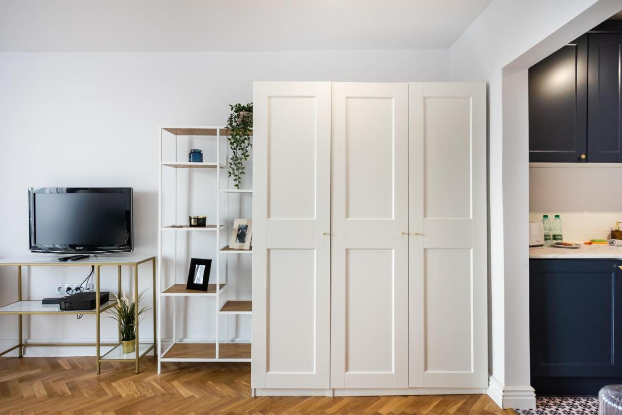 Metro Dworzec Gdanski Elegant Studio Daire Varşova Dış mekan fotoğraf